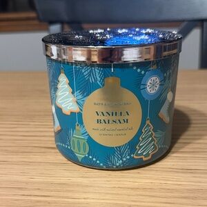 Bath & Body Works 3 Wick Candle. Vanilla Balsam.